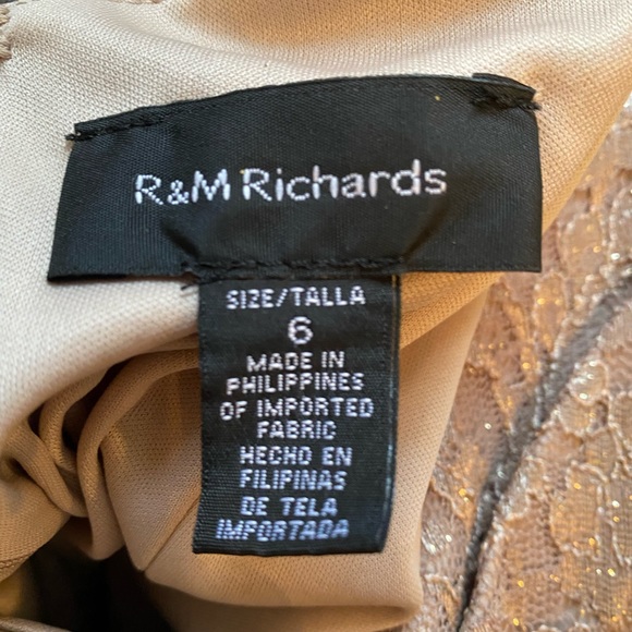 dress - Picture 3 of 4